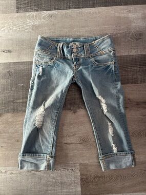 Almost Famous Light Blue Distressed Cropped Jeans size 5